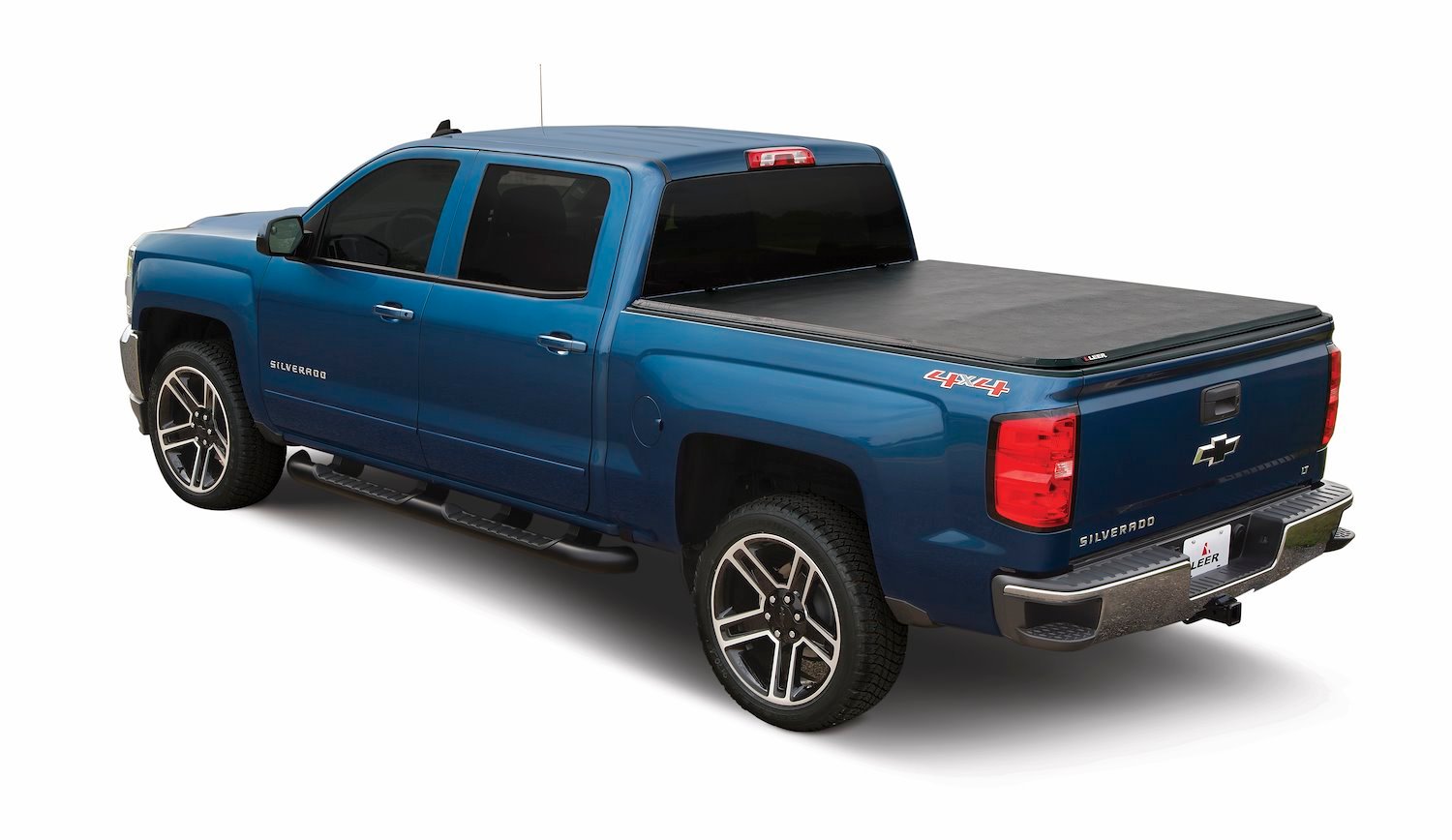 Latitude Soft Folding Tonneau Cover Fits Select Nissan Frontier [Bed Length: 5 ft.]