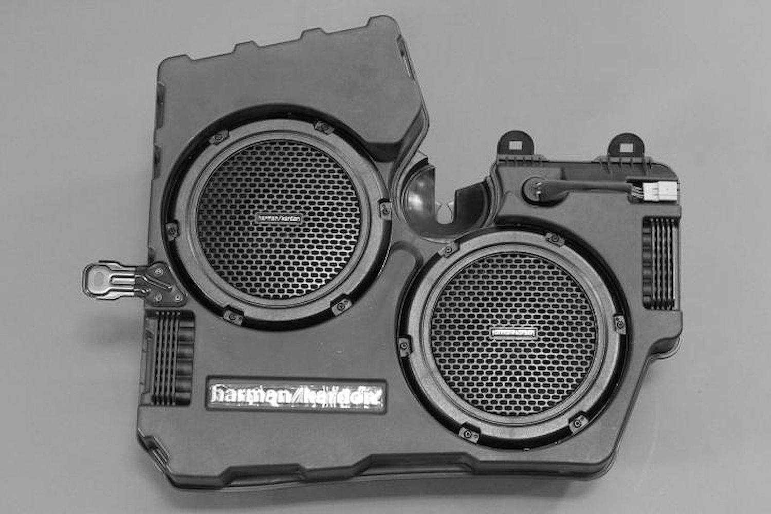 05091044AF Subwoofer Speaker Fits 2012-2023 Dodge Challenger
