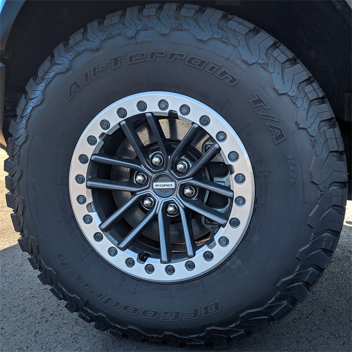 Beadlock Wheel Kit for 2019-2020 Ford RAPTOR [Size: 17" x 8.5"]
