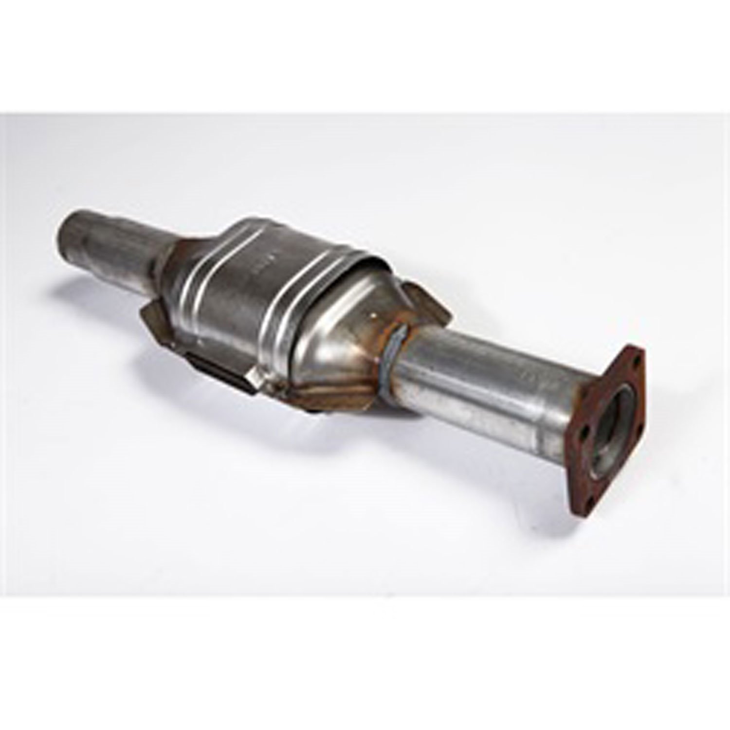 This catalytic converter from Omix-ADA fits 87-92 Jeep Wrangler with a 2.5 liter engine and 91-92 Ch