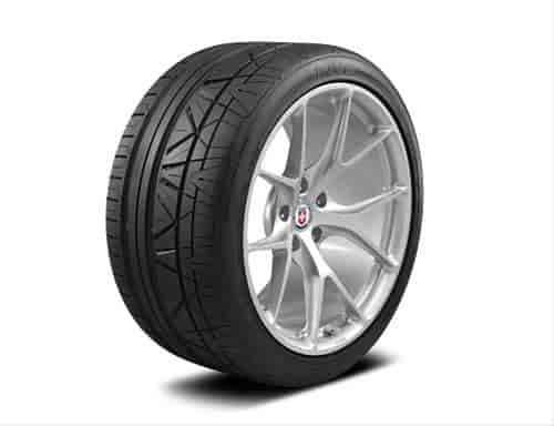 Invo Luxury Sport UHP Radial Tire 305/25R20
