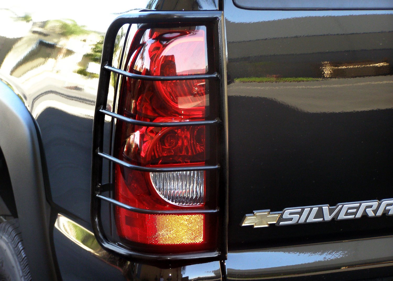 Taillight Guards are designed to contour your SUV or truck appearance and protection. Features simpl