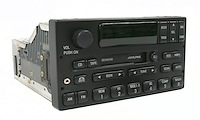 638-01171-A2 AM/FM Radio Cassette Player 1999-2000-2001 Lincoln Navigator
