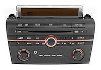 638-58889-A AM/FM Radio 6 Disc CD Player 2005 Mazda 3