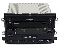 638-02358-NOA AM/FM Radio 6 Disc CD Player 2007 Ford Mustang