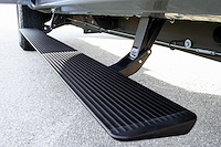 75113-01A PowerStep Automatic Running Boards, 1999-2006 GM Silverado/Sierra 1500/2500/3500, Extended/Crew Cab