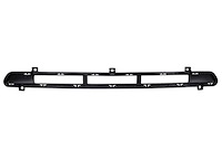 FRONT BUMPER GRILLE LATIT