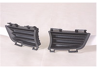 RH LWR OUTR GRILLE MAT BLK VIBE 05-08