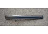 LH IMPACT STRIP 2PC CHR CHEVY/GMC C/K P/U 88-02 BLAZER/TAHOE/YUKON 92-00 SURBURBAN 92-99
