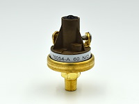SW76054-A Pressure Switch 60 PSI [Normally Open, 1/8 in. NPT] Single Circuit