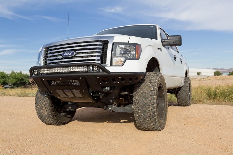 09-14 Ford F-150 Stealth R Front Bumper with side panels and Universal top hoop light bar mount that