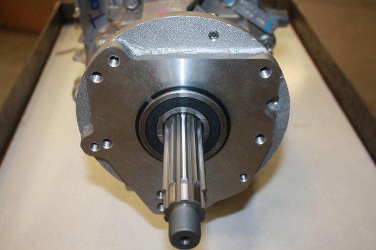 Transmission to Transfer Case Adapter for TR4050 or AX15 to Land Cruiser 16-Spline Transfer Case