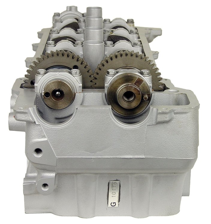 Remanufactured Cylinder Head for 1991-1997 Toyota Previa with 2.4L L4 2TZF