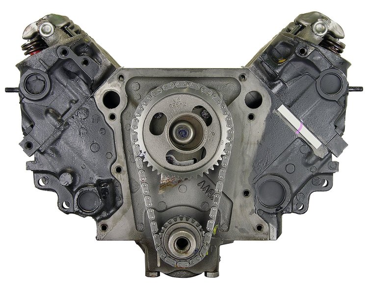 Remanufactured Crate Engine for Marine Applications with 1966-1988 Small Block Chrysler 318ci/5.2L