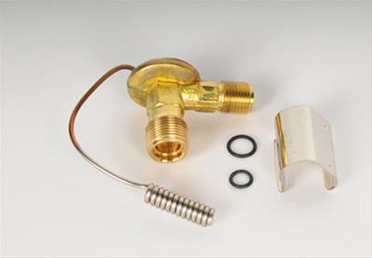 VALVE AUX A/C EVPR THERM