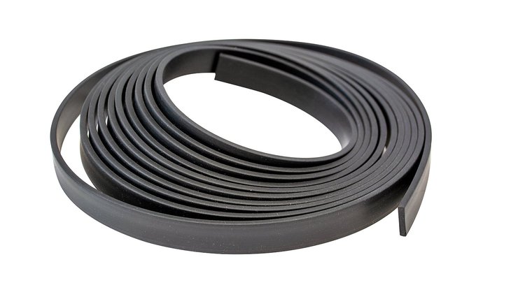 TS-45983-B Tack Strip 5/8 x 1/8 x 15 ft., Universal