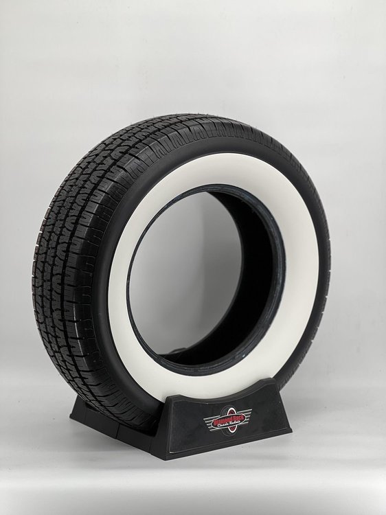 22705BG300 Diamond Back III All-Season Radial Tire 225/70R15 [Whitewall Sidewall]
