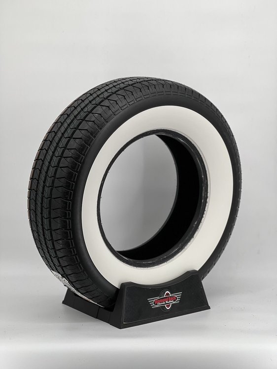 23705SS275 Diamond Back SS All-Season Radial Tire 235/70R15 [Whitewall Sidewall]