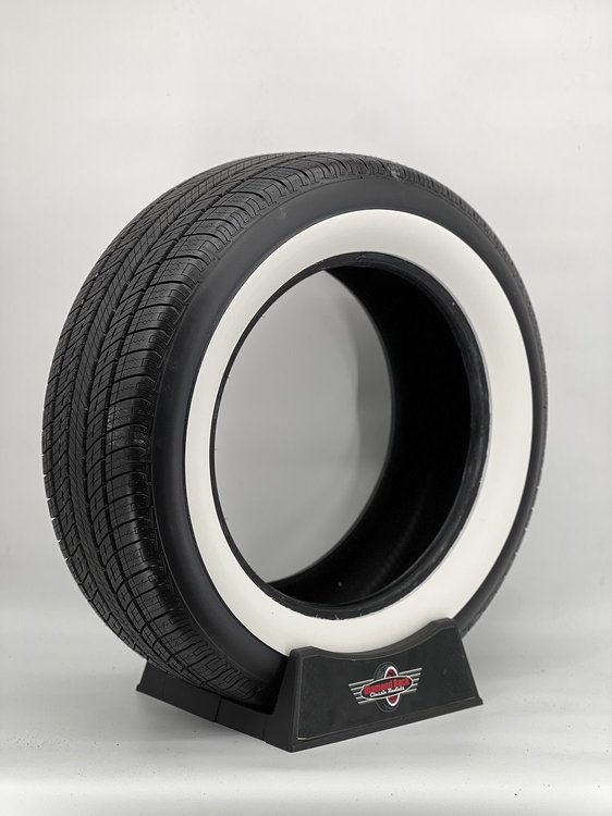 25608TPT2625 Diamond Back Touring All-Season Radial Tire 255/60R18 [Whitewall Sidewall]