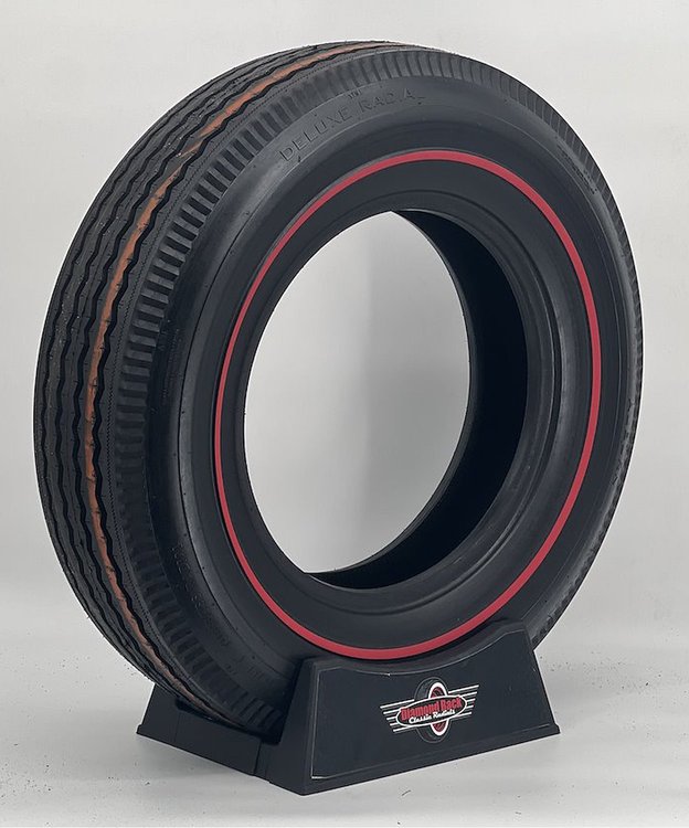 550R16ADRL Auburn Deluxe All-Season Radial Tire 550R16 [Redline Sidewall]