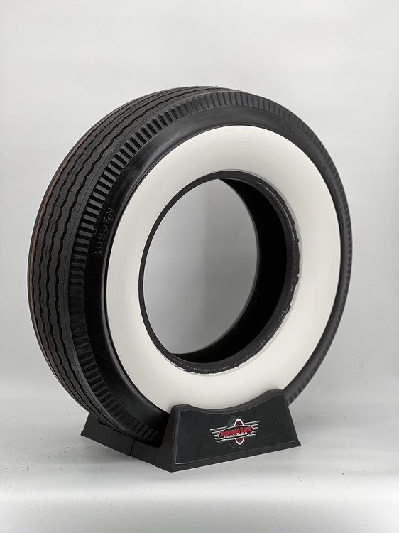 820R15AD400 Auburn Deluxe All-Season Radial Tire 820R15 [Whitewall Sidewall]