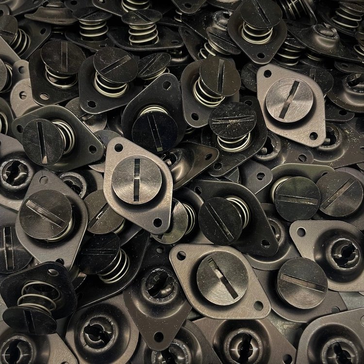 4350-450E-B Quarter Turn Self Eject Fastener [Small Slot Head, Aluminum, Black, 5/16 in. Diameter X 0.450 in. Grip, Set of 50]
