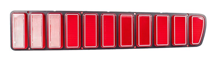 X951-2673-R Taillight Lens w/ Silver Trim RH 73-74 Charger