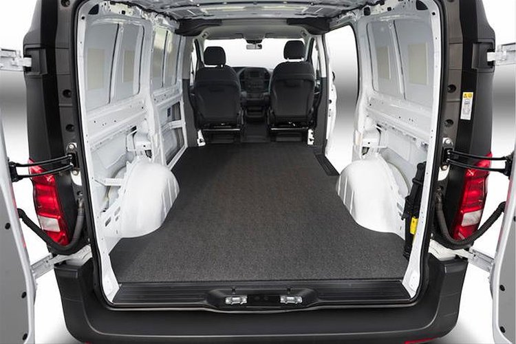 VTMM16 VANTRED 15+ Mercedes Metris w/ 126" Wheelbase