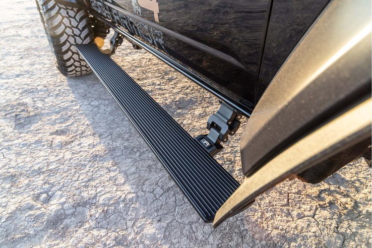 SIDE STEPS BRONCO
