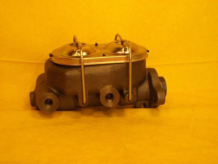 AU-2037P Corvette Master Cylinder 1 in. Bore (Power Brakes)