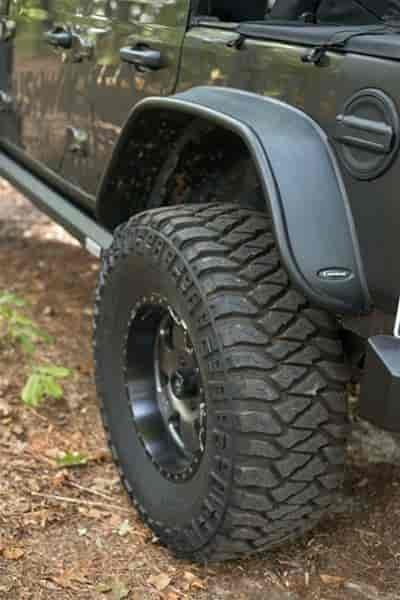 FENDER FLARES BW