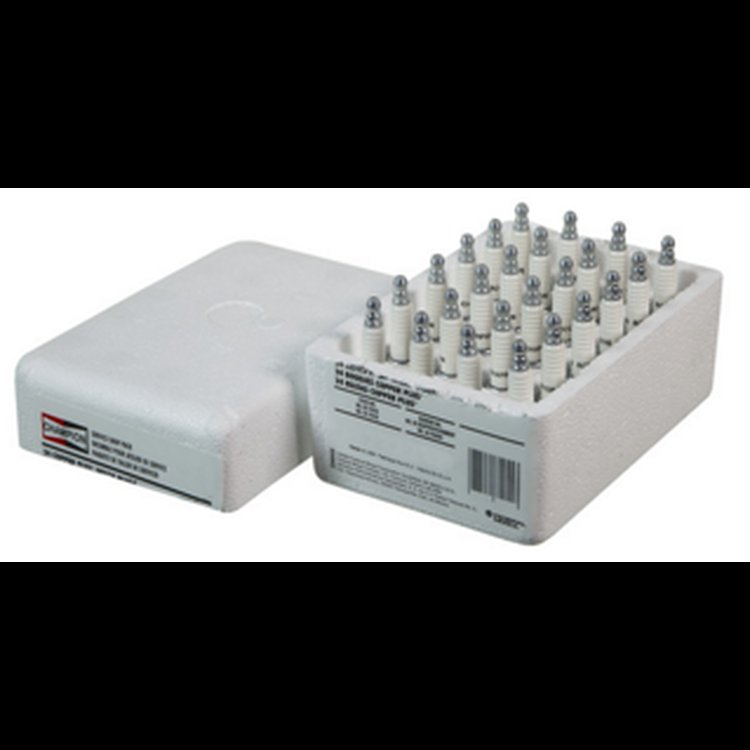 71098 Copper Plus Spark Plug [0.551 in. Thread, 0.750 in. Reach]