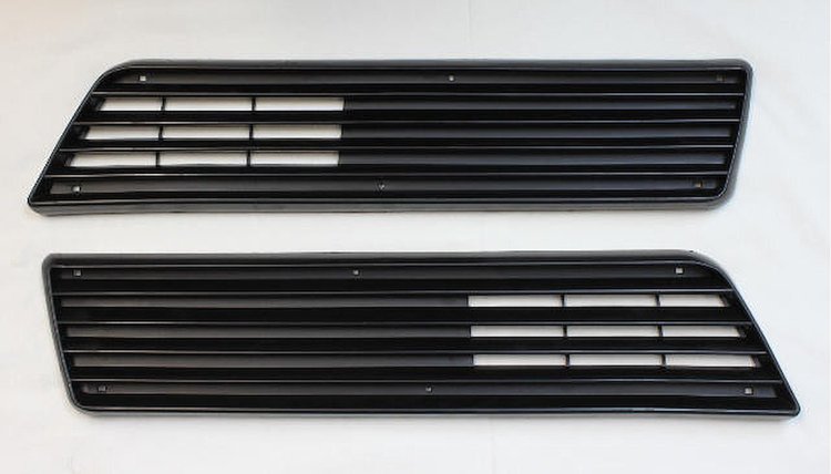 AUS995 Front Bumper Grille, 1982-1984 Pontiac Firebird, Pair