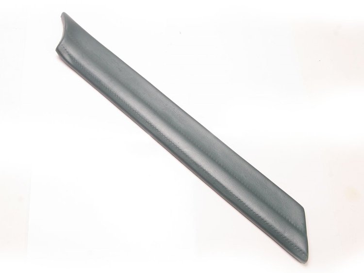 67-68 W/S PILLER PAD R.H