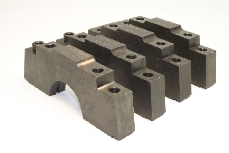 1745401 Main Bearing Caps 1966-90 Chevy 396-454