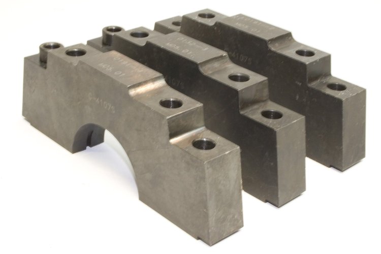 1745402 Main Bearing Caps 1966-90 Chevy 396-454