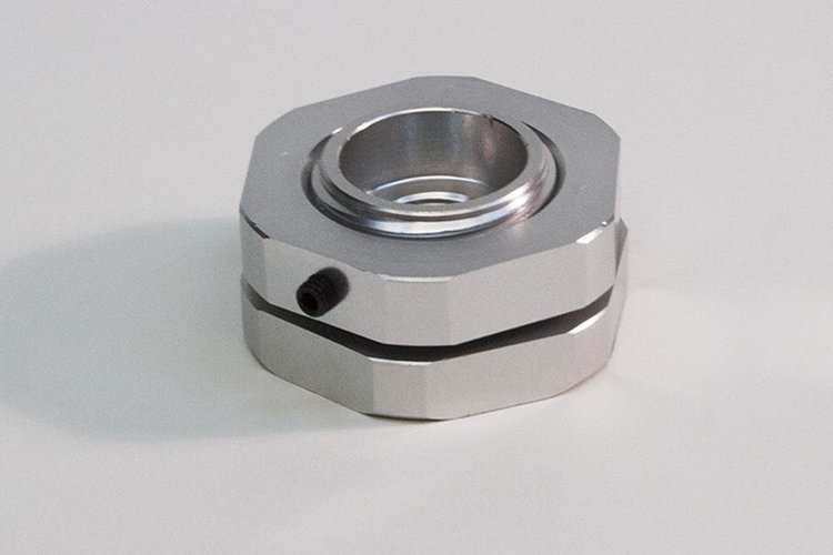 4120473 Valve Cover Oil Filler Adapter Screw-In