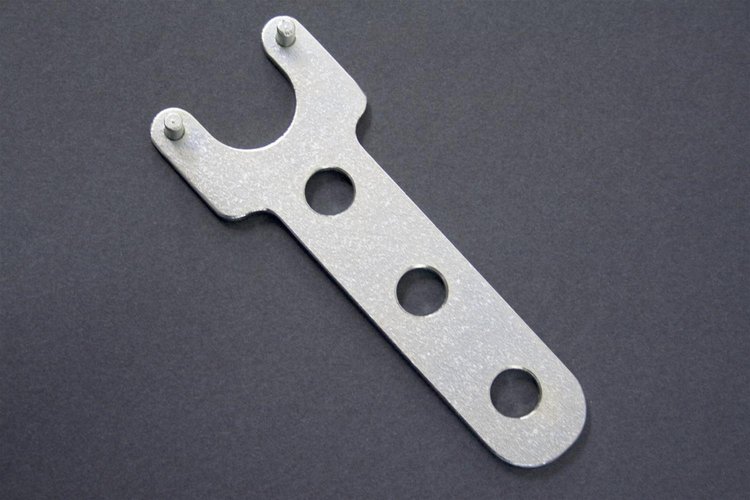 SPANNER WRENCHED