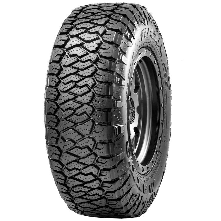 TL00069900 RAZR AT Tire, LT275/65R20