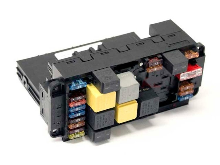 CENTRAL CONTROL UNIT 12V