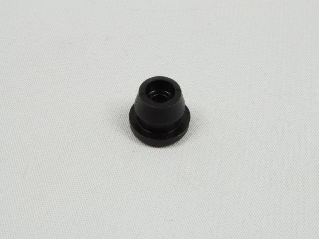 GROMMET
