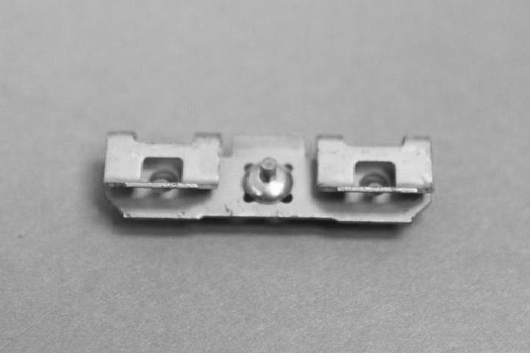 CLIP RETAINING