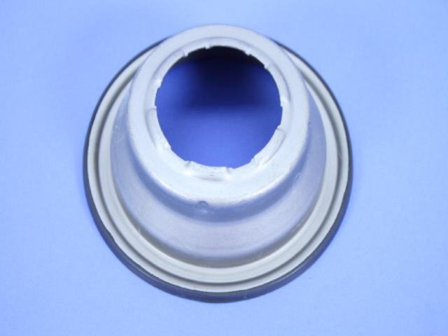 RETAINER TRNS U/DRVE SPRG