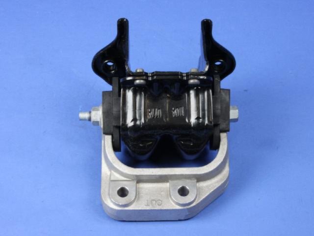INSULATOR ENGINE MOUNT