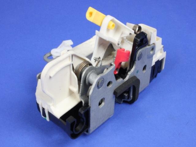 LATCH FRONT DOOR
