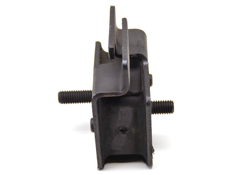 INSULATOR ENGINE MOUNT