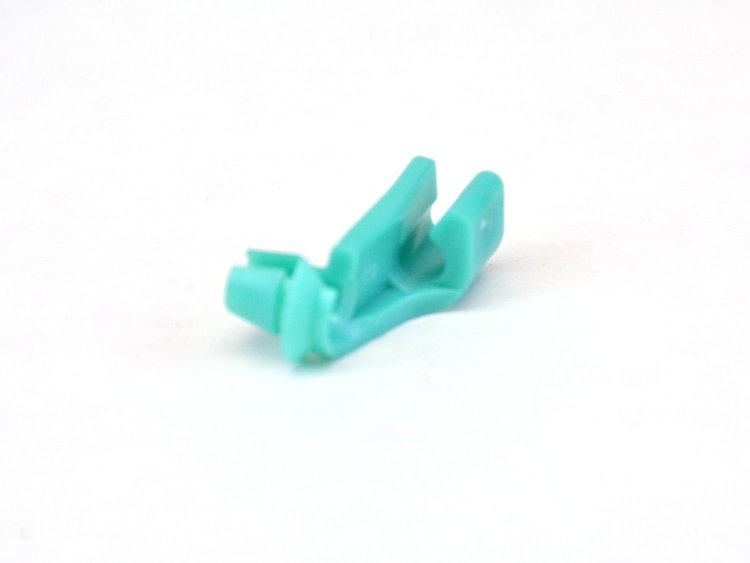 RETAINER LOCK ROD