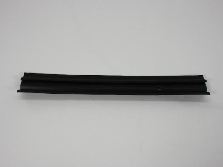 SEAL RADIATOR LOWER