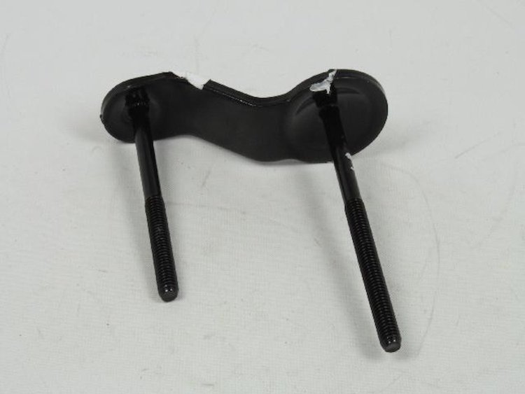 SHACKLE SPRING SHACKLE