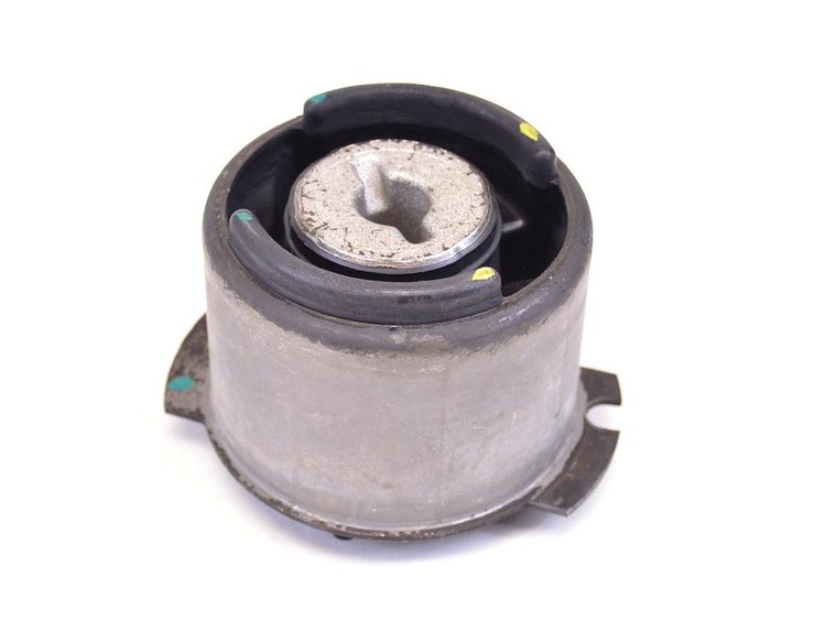 ISOLATOR CROSSMEMBER